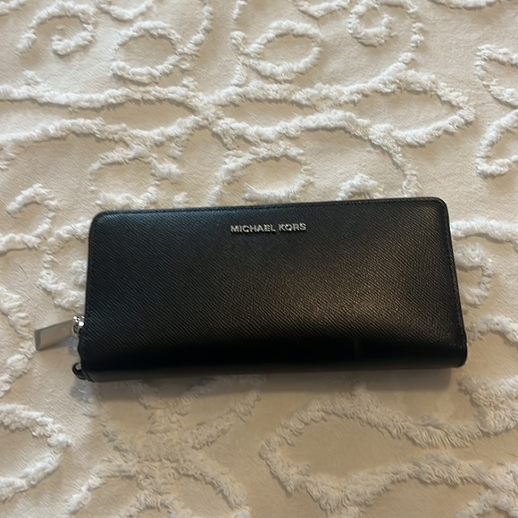 Black leather Michael kors shoulder bag - Picture 7 of 8